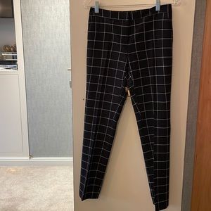 Vince Camino light weight slacks. Windowpane pattern. Black/white. side pockets